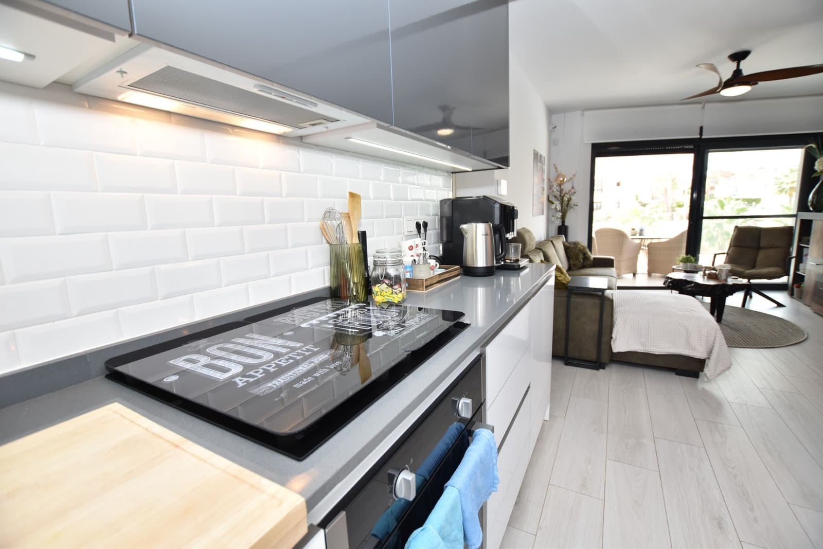 3 soverom Leilighet til salgs i Villamartin med svømmebasseng garasje - € 359 000 (Ref: 9283135)