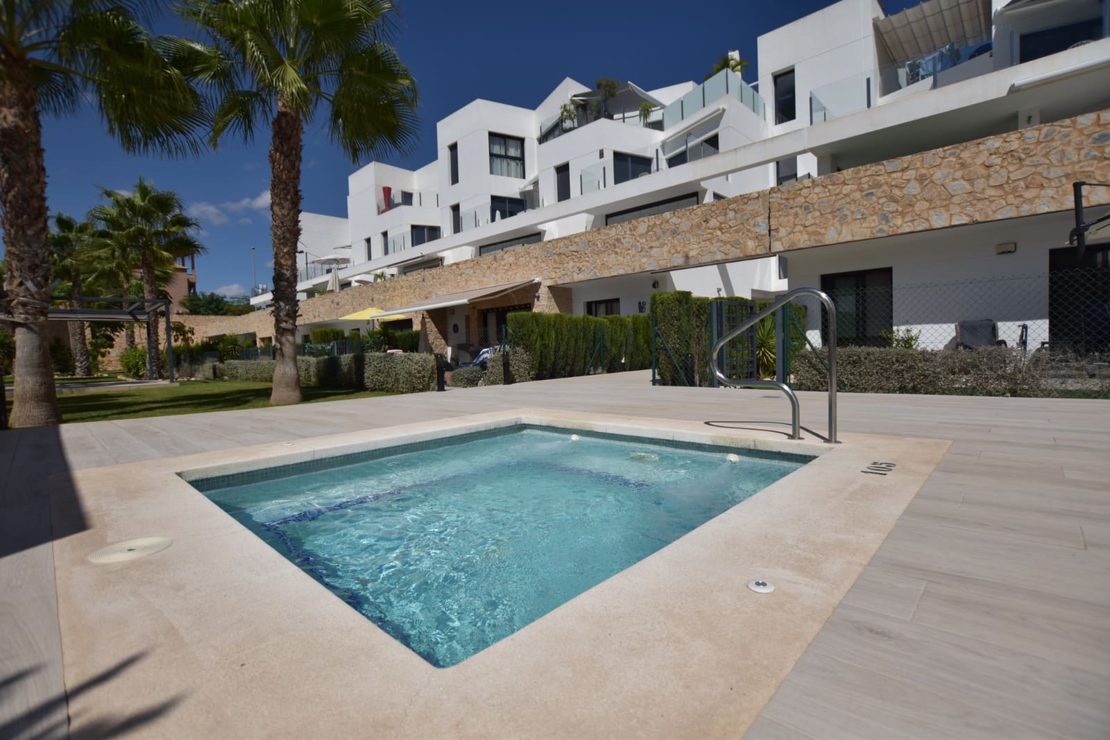 3 soverom Leilighet til salgs i Villamartin med svømmebasseng garasje - € 359 000 (Ref: 9283135)