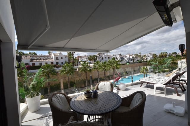 3 soverom Leilighet til salgs i Villamartin, Orihuela med svømmebasseng garasje - € 359 000 (Ref: 9283135)