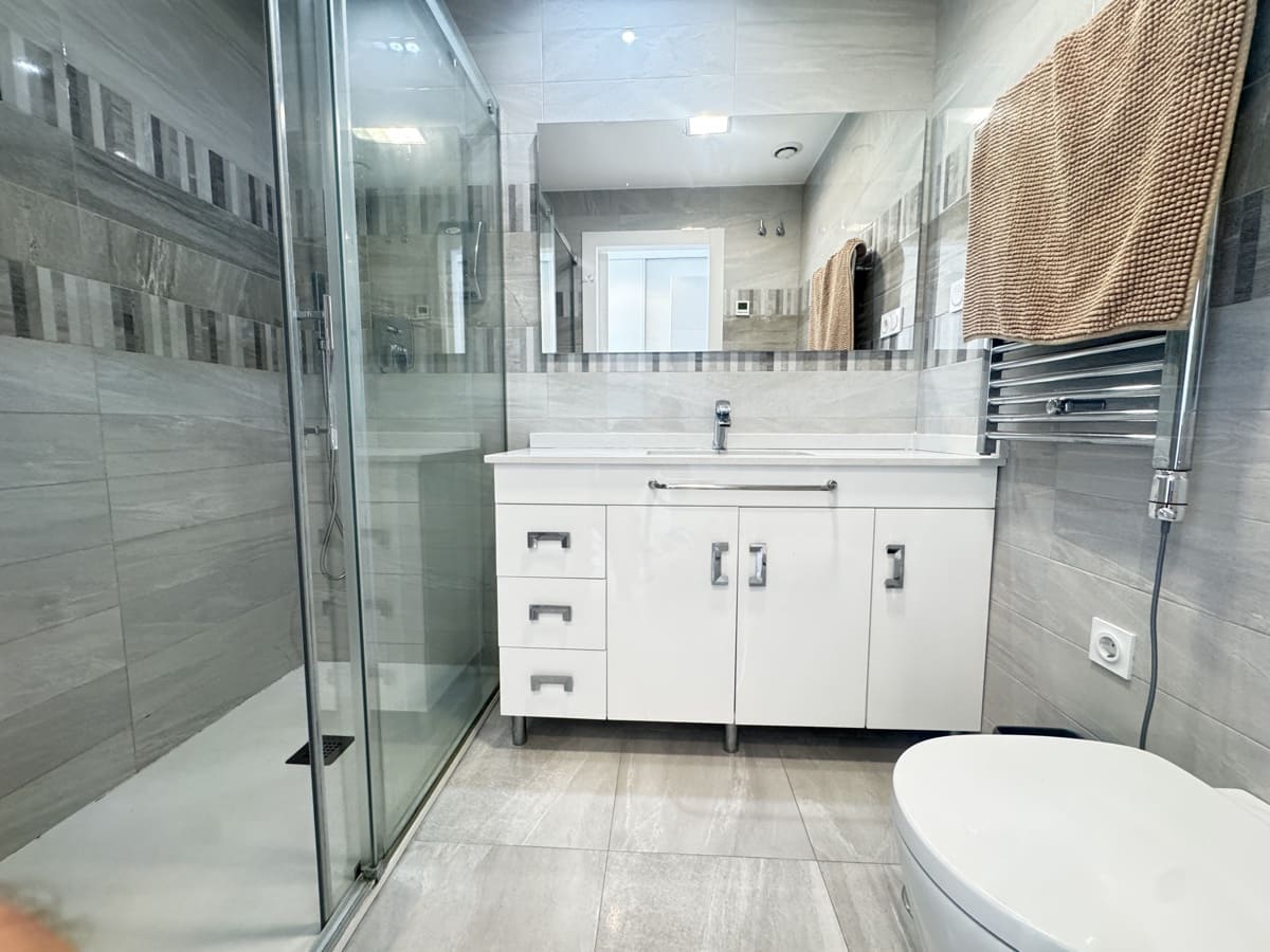 2 bedroom Apartment for sale in Orihuela Costa with pool - € 440,000 (Ref: 9287476)