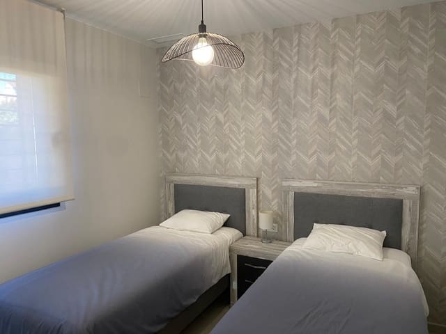 3 quarto Apartamento para venda em Playa Flamenca, Orihuela com piscina garagem - 410 000 € (Ref: 9288312)