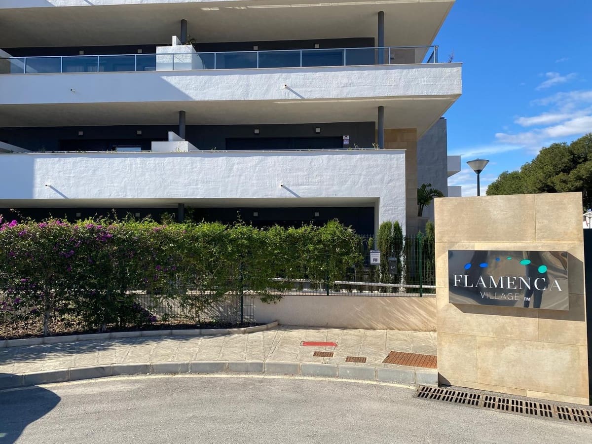 3 quarto Apartamento para venda em Playa Flamenca com piscina garagem - 410 000 € (Ref: 9288312)