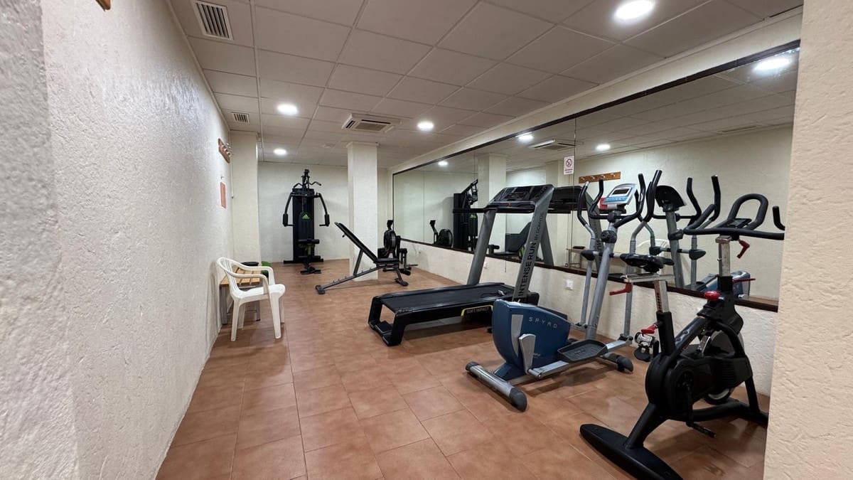 3 bedroom Apartment for sale in Villamartin with pool garage - € 175,000 (Ref: 9288313)