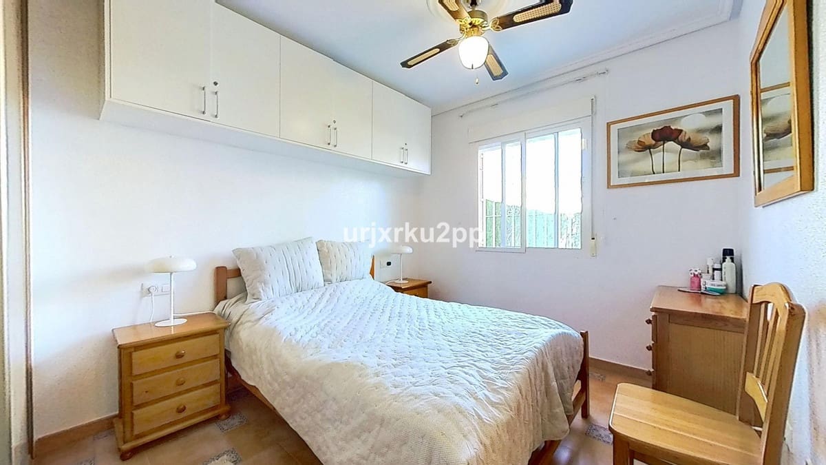 2 soverom Hus til salgs i Playa Flamenca med svømmebasseng - € 189 000 (Ref: 9288315)