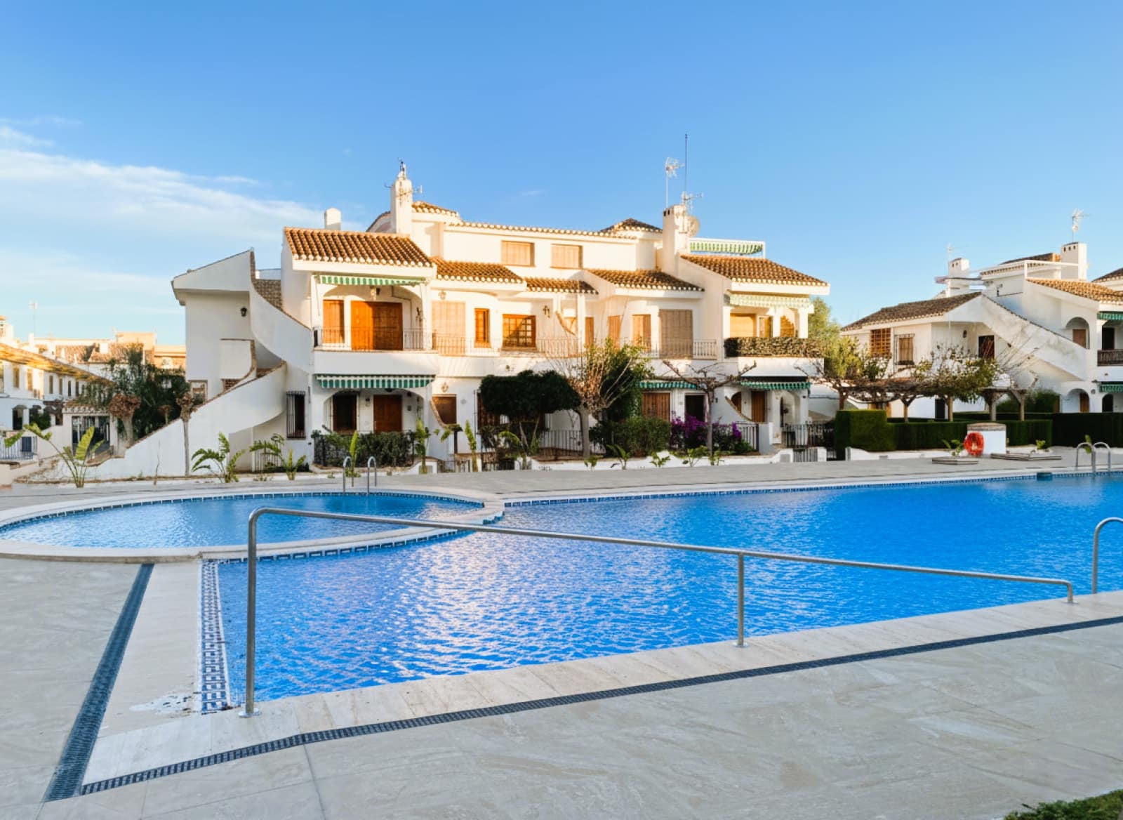 2 bedroom Apartment for sale in Torre de la Horadada with pool - € 249,000 (Ref: 9300312)