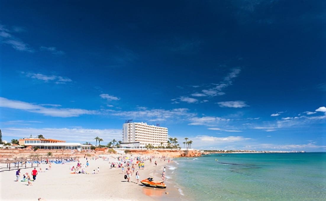 3 camera da letto Villa in vendita in La Zenia con piscina garage - 495.000 € (Rif: 9300314)