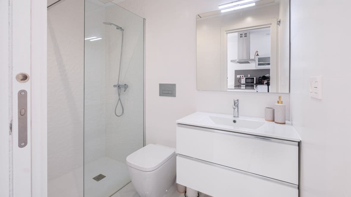 3 soveværelse Villa til salg i Torrevieja med swimmingpool garage - € 385.000 (Ref: 9300315)