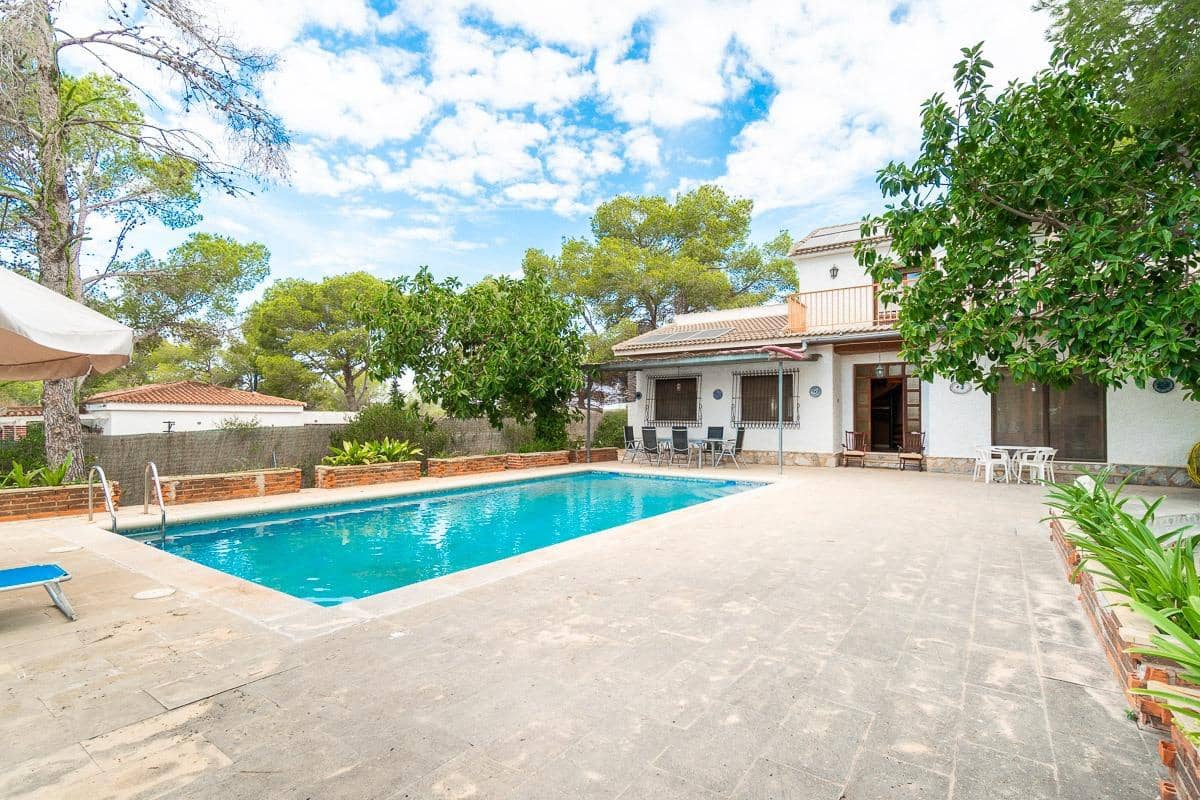 4 bedroom Villa for sale in Pinar de Campoverde with pool garage - € 450,000 (Ref: 9300321)