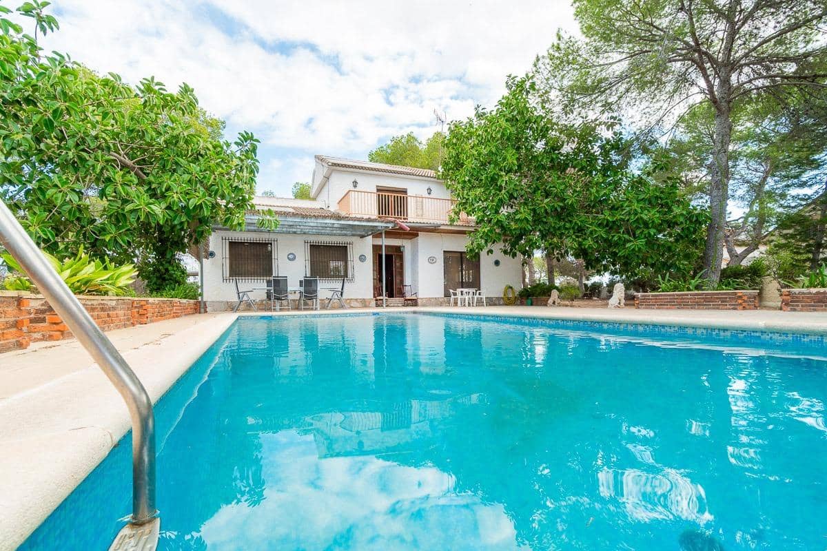 4 bedroom Villa for sale in Pinar de Campoverde with pool garage - € 430,000 (Ref: 9300321)