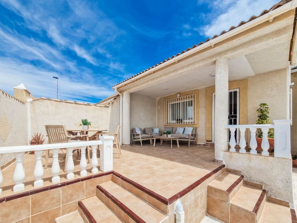 2 soverom Villa til salgs i Torrevieja - € 210 000 (Ref: 9300322)