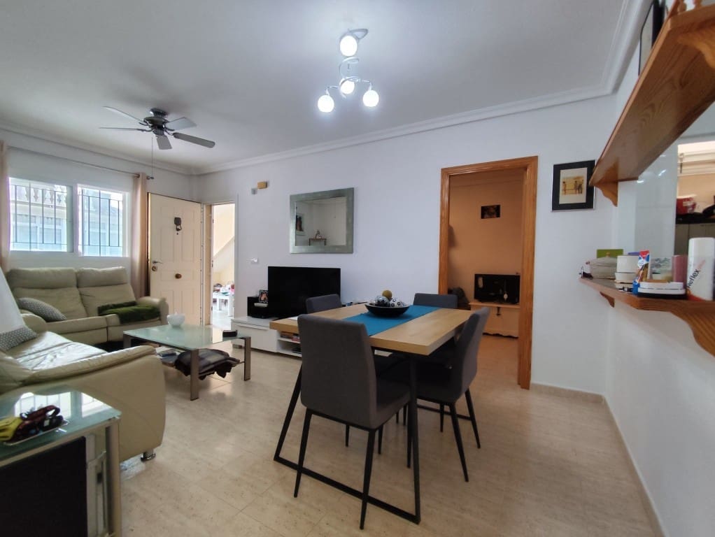 2 soveværelse Lejlighed til salg i Playa Flamenca med swimmingpool - € 219.000 (Ref: 9300323)