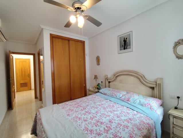 2 slaapkamer Appartement te koop in Playa Flamenca, Orihuela met zwembad - € 219.000 (Ref: 9300323)