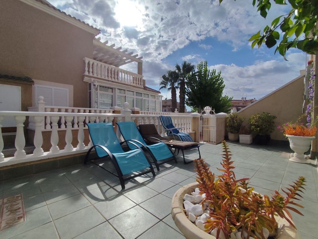 2 soveværelse Lejlighed til salg i Playa Flamenca med swimmingpool - € 219.000 (Ref: 9300323)