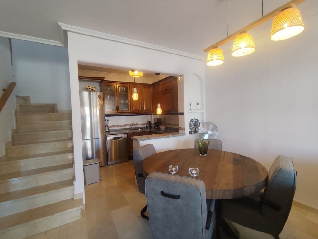 3 soverom Hus til salgs i Villamartin med svømmebasseng - € 258 000 (Ref: 9300325)