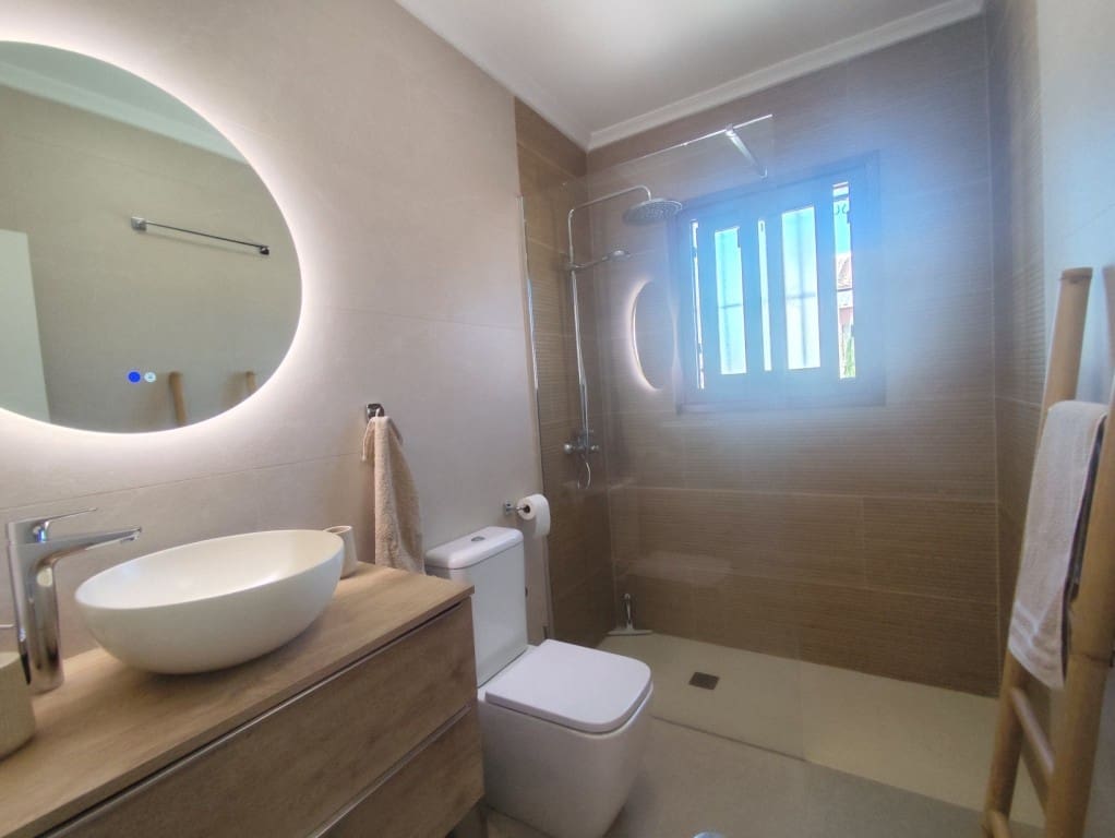 3 soverom Hus til salgs i Villamartin med svømmebasseng - € 258 000 (Ref: 9300325)