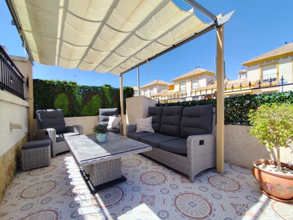 3 soverom Hus til salgs i Villamartin med svømmebasseng - € 258 000 (Ref: 9300325)