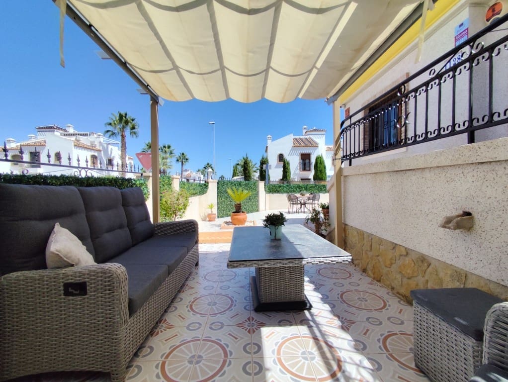 3 soverom Hus til salgs i Villamartin med svømmebasseng - € 258 000 (Ref: 9300325)