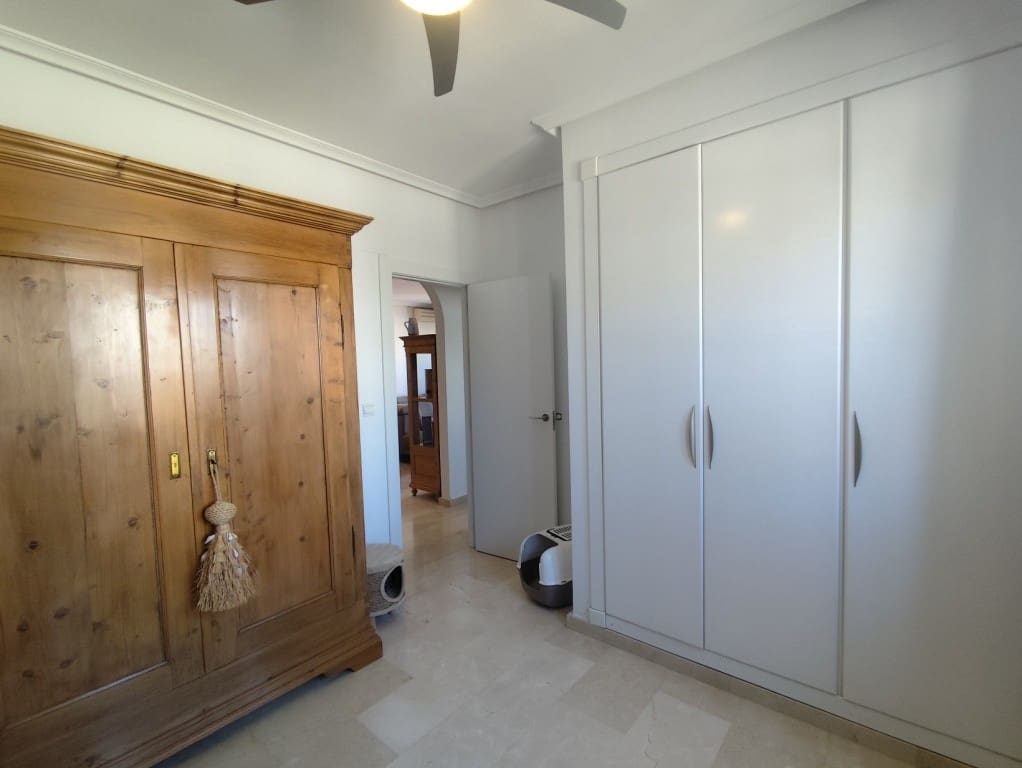 3 soverom Hus til salgs i Villamartin med svømmebasseng - € 258 000 (Ref: 9300325)