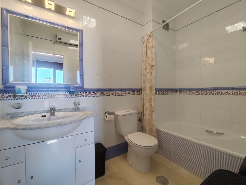 3 soverom Hus til salgs i Villamartin med svømmebasseng - € 258 000 (Ref: 9300325)