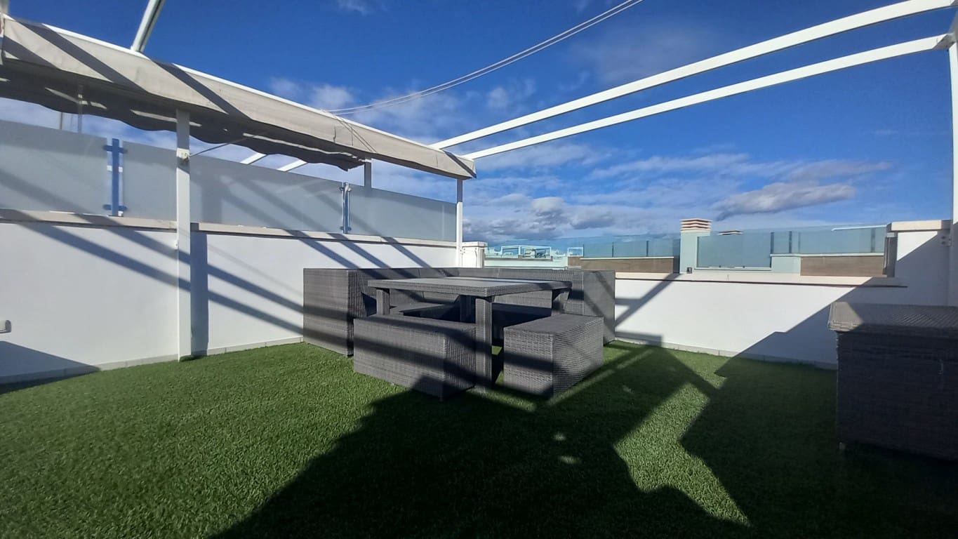 4 sypialnia Willa na sprzedaż w Ciudad Quesada z basenem - 380 000 € (Ref: 9300327)