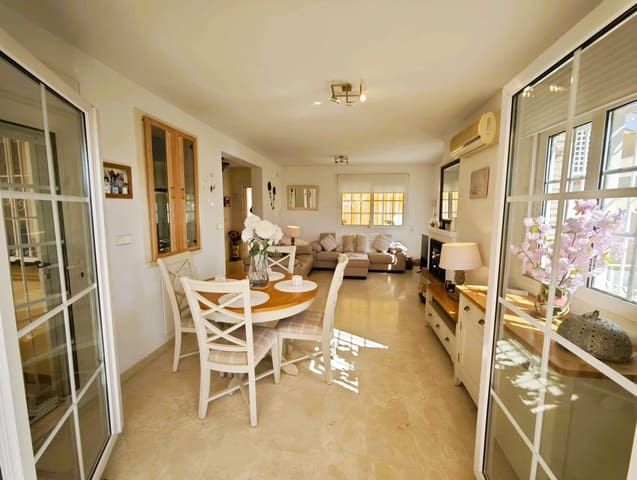 3 bedroom Villa for sale in Playa Flamenca, Orihuela with pool garage - € 372,000 (Ref: 9310542)