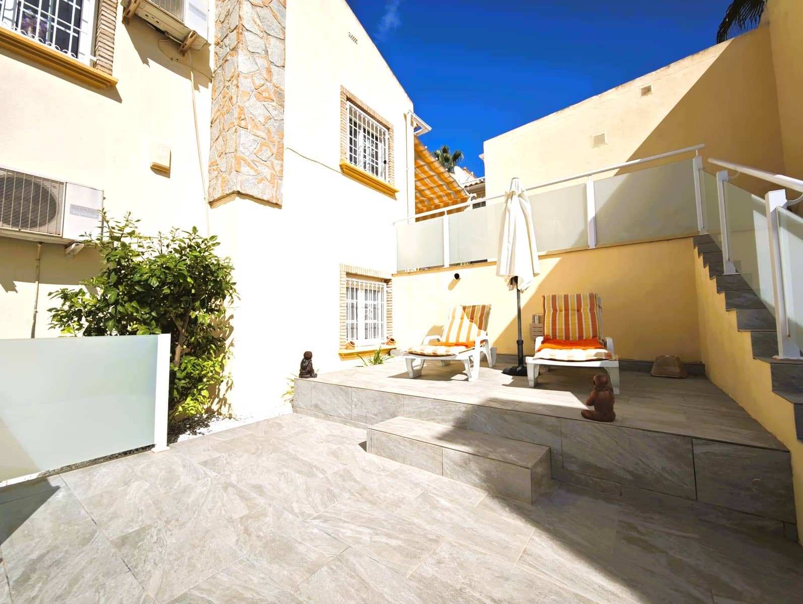 3 Zimmer Villa zu verkaufen in Playa Flamenca mit Pool Garage - 372.000 € (Ref: 9310542)