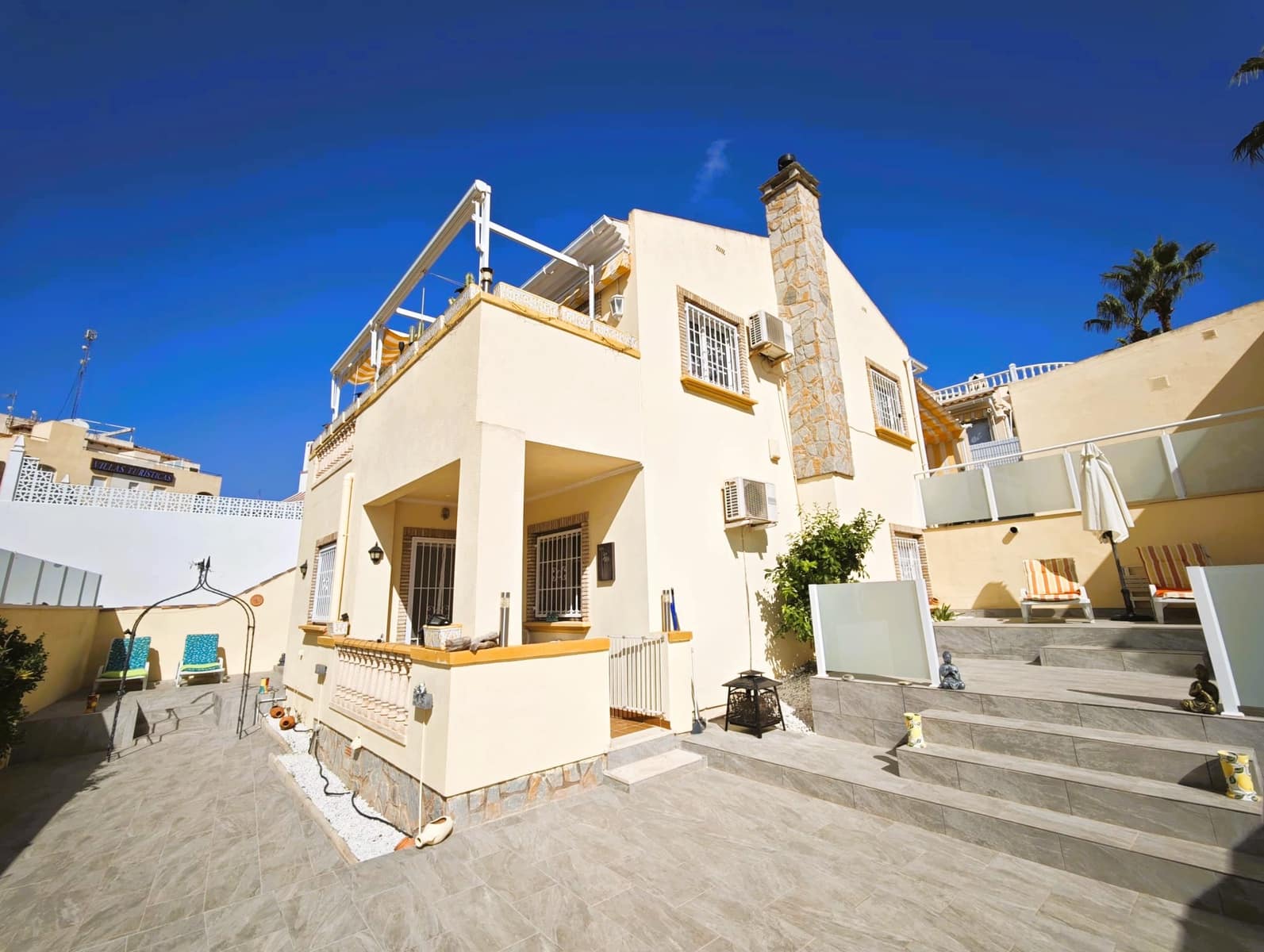 3 Zimmer Villa zu verkaufen in Playa Flamenca mit Pool Garage - 372.000 € (Ref: 9310542)