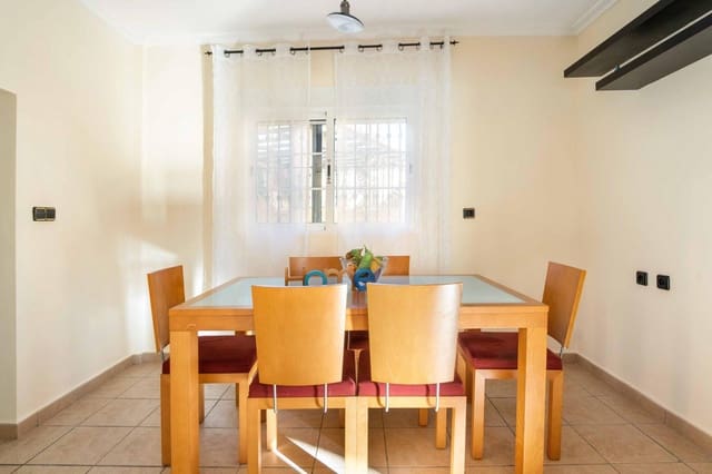 5 quarto Moradia para venda em Playa Flamenca, Orihuela com piscina garagem - 350 000 € (Ref: 9317154)