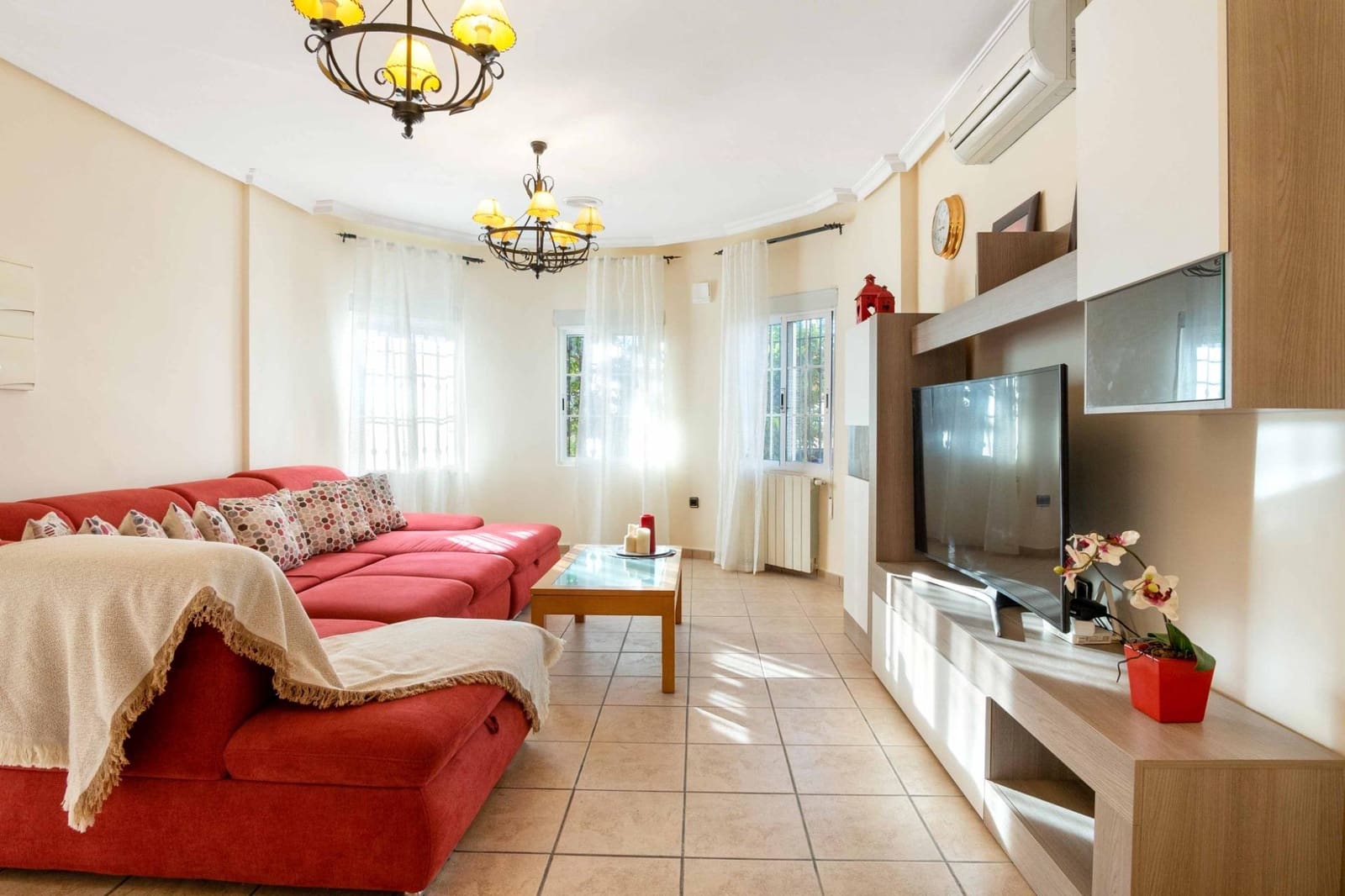 5 soveværelse Villa til salg i Playa Flamenca med swimmingpool garage - € 350.000 (Ref: 9317154)