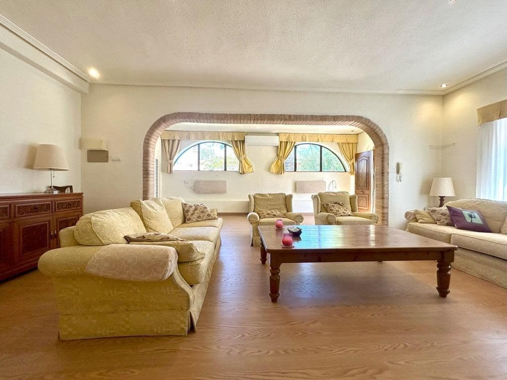 3 sovrum Villa till salu i Cabo Roig med pool garage - 790 000 € (Ref: 9325597)