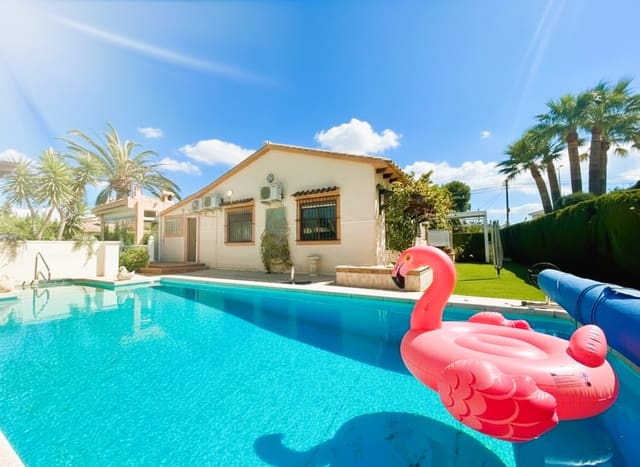 3 sovrum Villa till salu i Cabo Roig, Orihuela med pool garage - 790 000 € (Ref: 9325597)