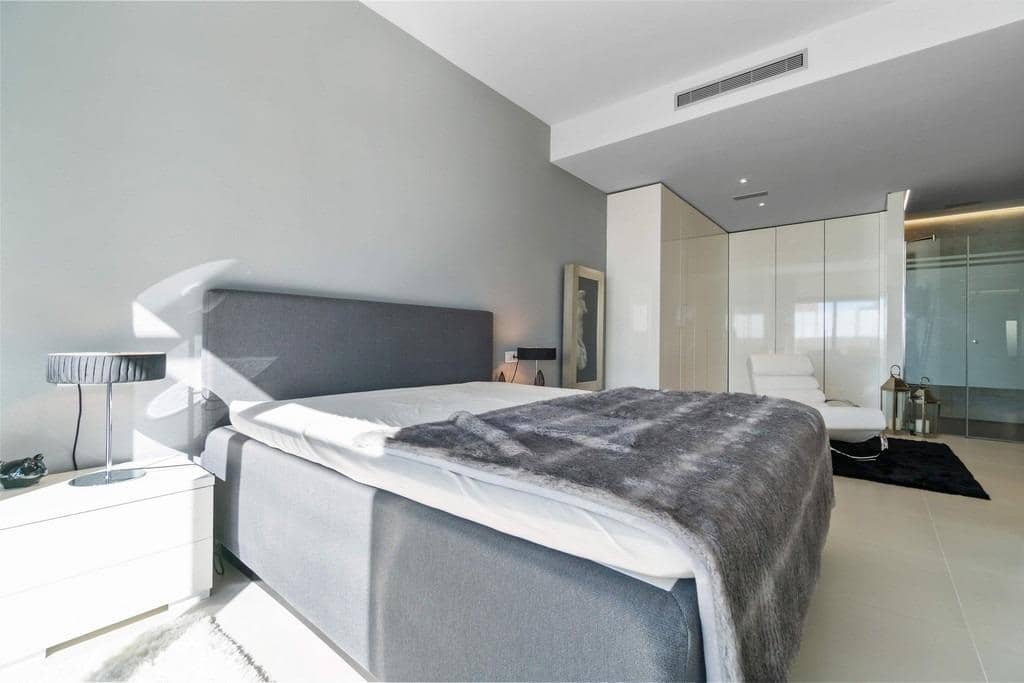 3 quarto Moradia para venda em Cabo Roig com piscina garagem - 1 250 000 € (Ref: 9325601)