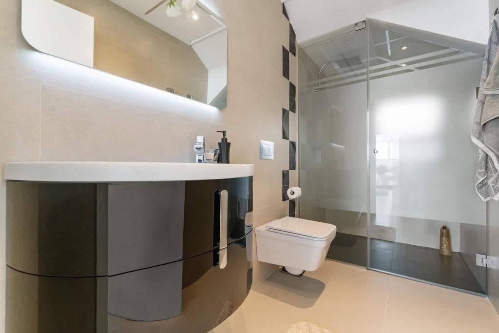 3 quarto Moradia para venda em Cabo Roig com piscina garagem - 1 250 000 € (Ref: 9325601)