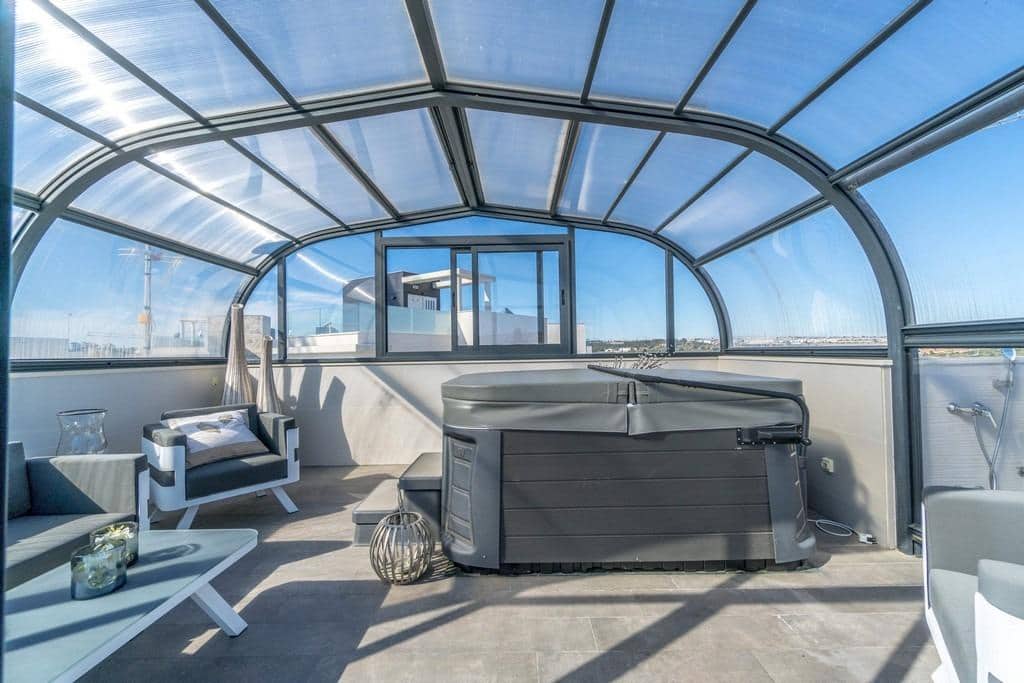 3 quarto Moradia para venda em Cabo Roig com piscina garagem - 1 250 000 € (Ref: 9325601)