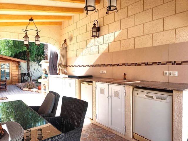 5 slaapkamer Villa te koop in Benijófar met zwembad garage - € 498.000 (Ref: 9332879)