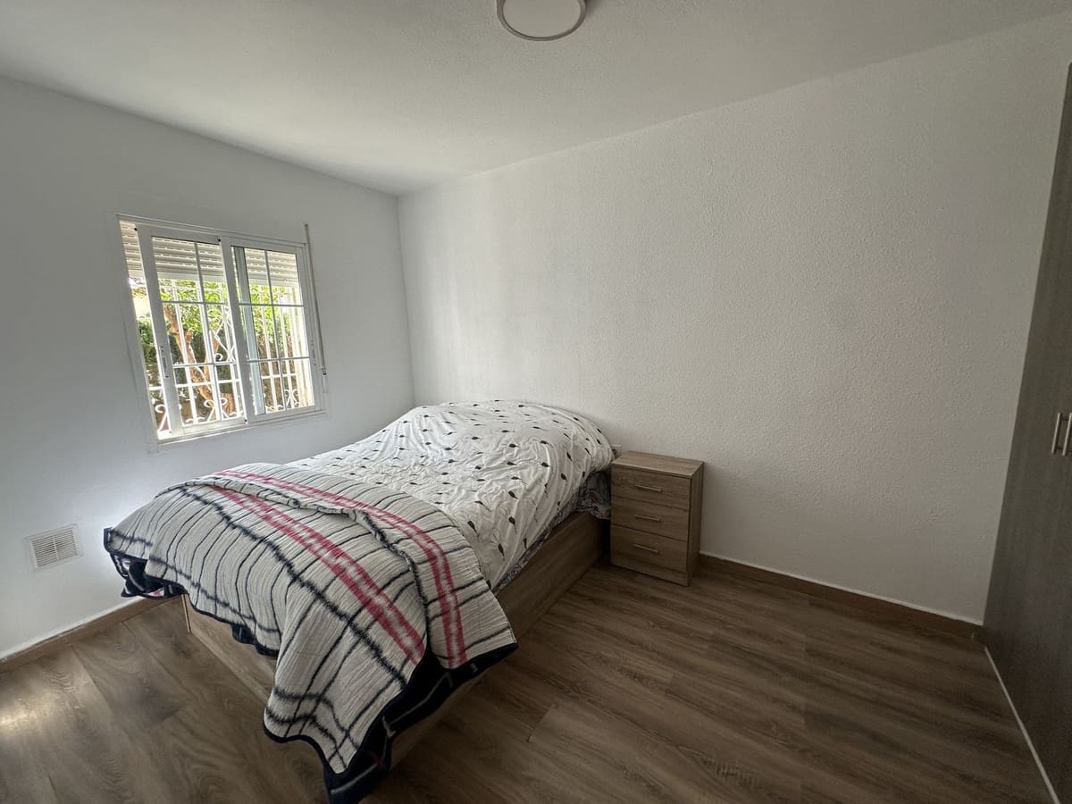 3 sypialnia Dom na sprzedaż w Torrevieja z basenem - 209 900 € (Ref: 9337250)