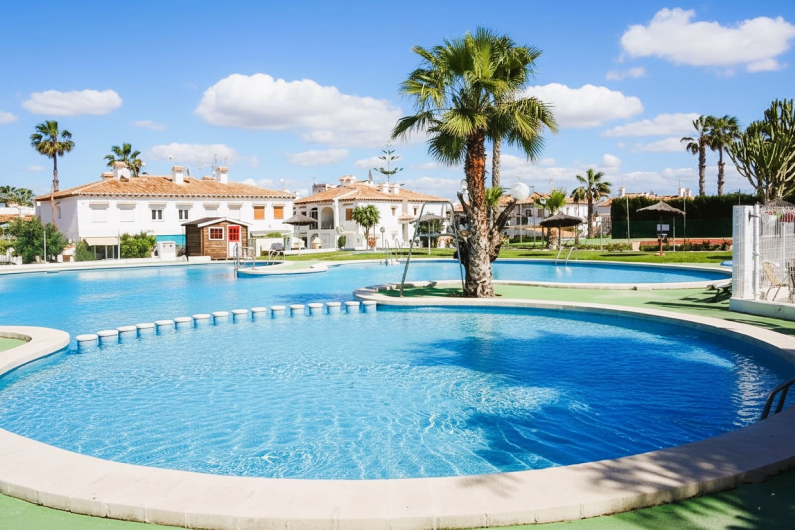 2 soverom Hus til salgs i Torrevieja med svømmebasseng - € 169 900 (Ref: 9337257)