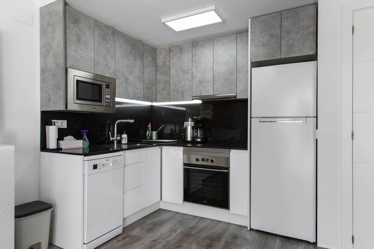 2 makuuhuone Huvila myytävänä paikassa Torrevieja mukana uima-altaan - 169 900 € (Ref: 9337257)