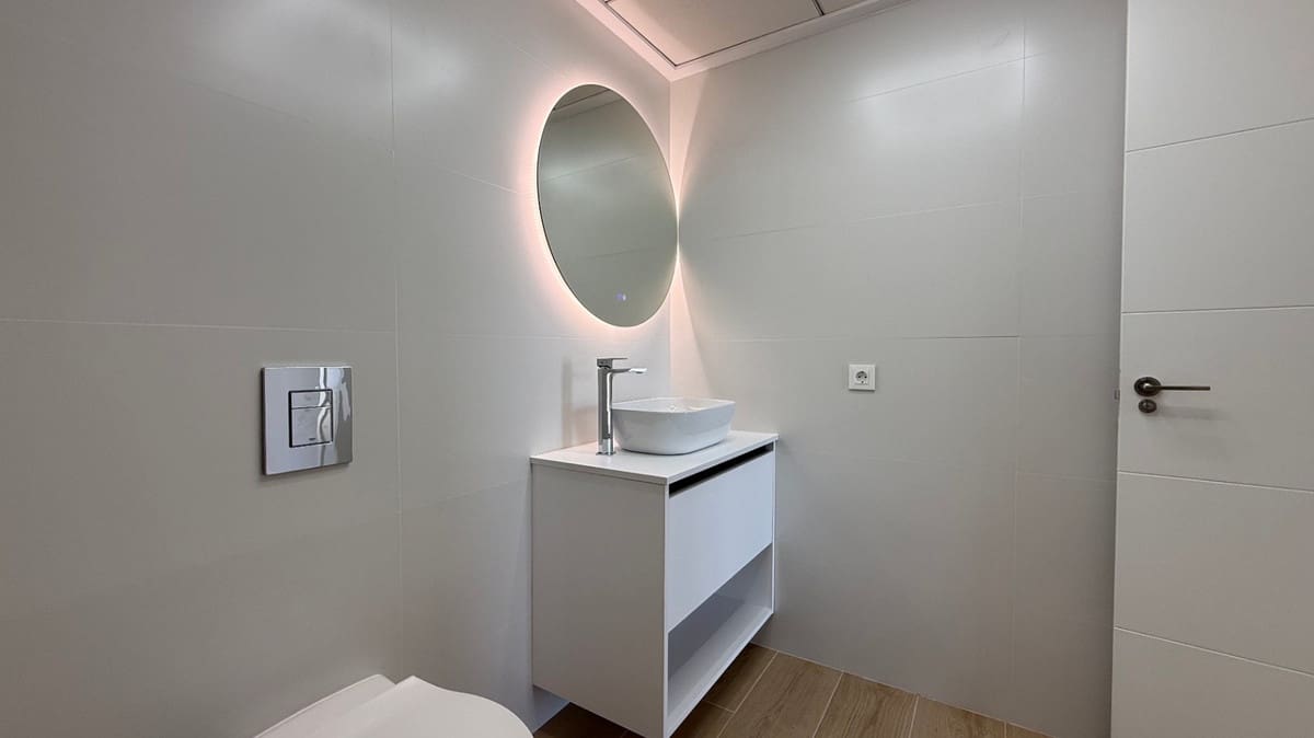 2 makuuhuone Kattohuoneisto myytävänä paikassa Villamartin mukana 
autotalli - 339 900 € (Ref: 9337259)