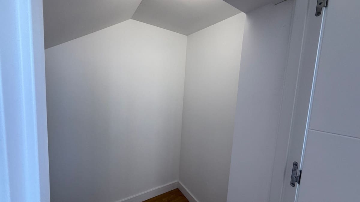 2 makuuhuone Kattohuoneisto myytävänä paikassa Villamartin mukana 
autotalli - 339 900 € (Ref: 9337259)