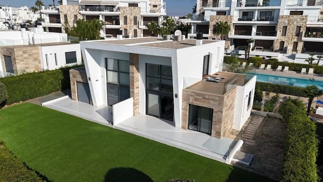 3 slaapkamer Villa te koop in Villamartin, Orihuela met garage - € 585.000 (Ref: 9337262)