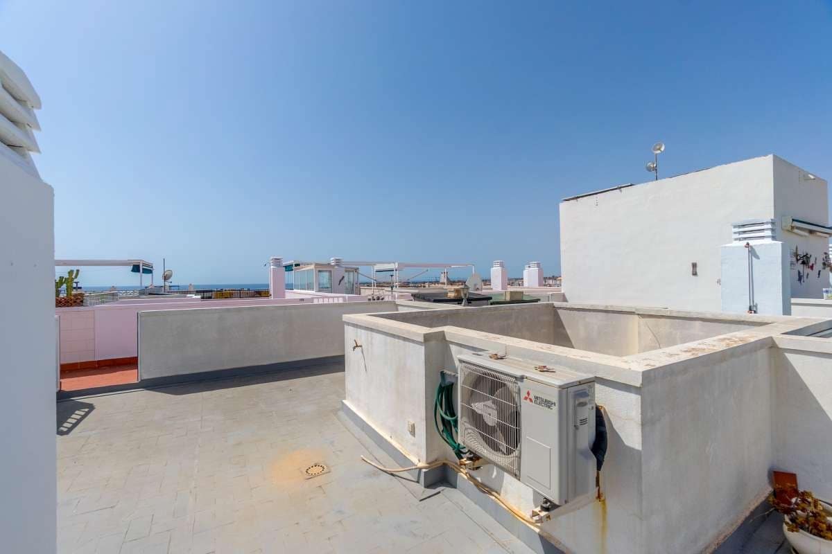 2 soveværelse Penthouse til salg i Playa Flamenca med swimmingpool - € 146.000 (Ref: 9337263)