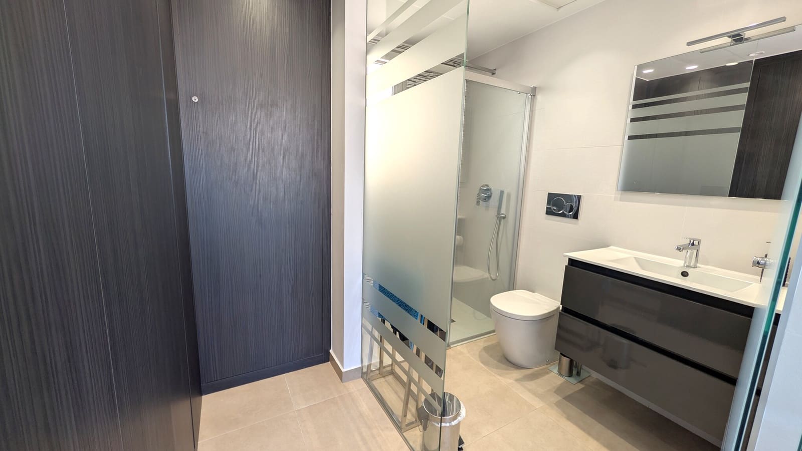 3 bedroom Villa for sale in Villamartin with pool - € 424,950 (Ref: 9358826)