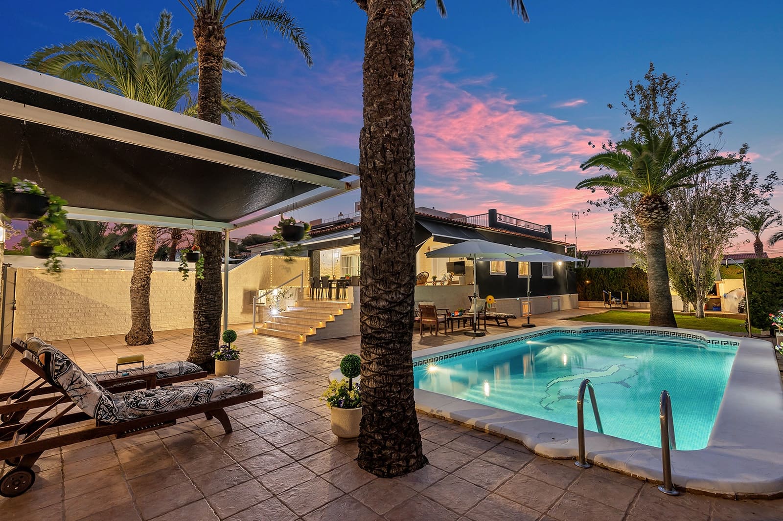 4 soverom Villa til salgs i Rocio del Mar med svømmebasseng - € 735 000 (Ref: 9389998)