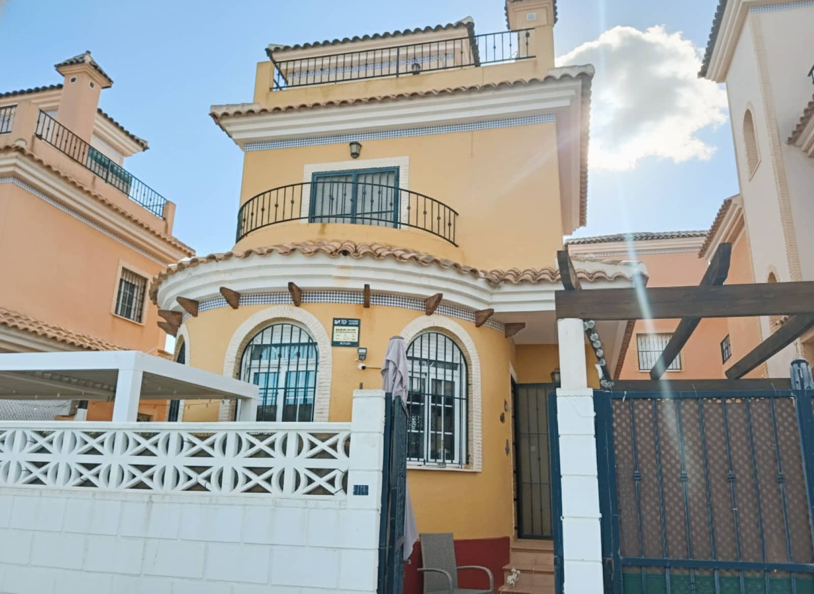 3 bedroom Villa for sale in Los Montesinos with pool - € 193,995 (Ref: 9390010)