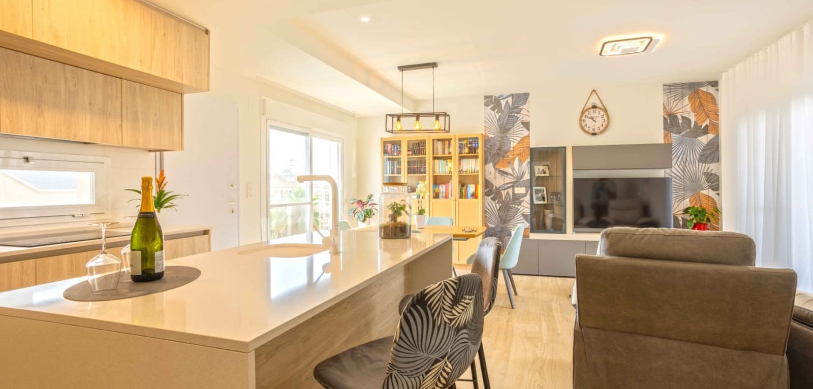 2 soveværelse Penthouse til salg i Villamartin med swimmingpool garage - € 299.950 (Ref: 9393749)