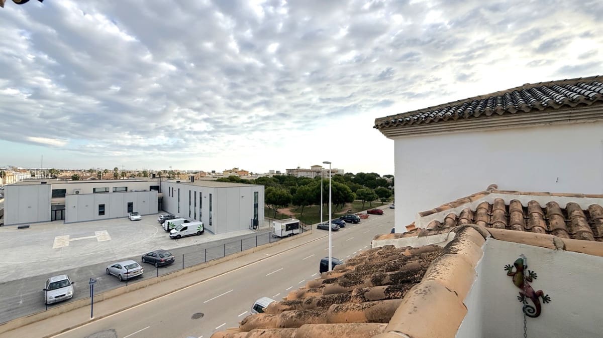 3 soverom Penthouse til salgs i La Zenia med svømmebasseng - € 214 900 (Ref: 9409086)