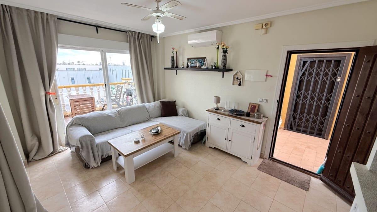 3 soverom Penthouse til salgs i La Zenia med svømmebasseng - € 214 900 (Ref: 9409086)