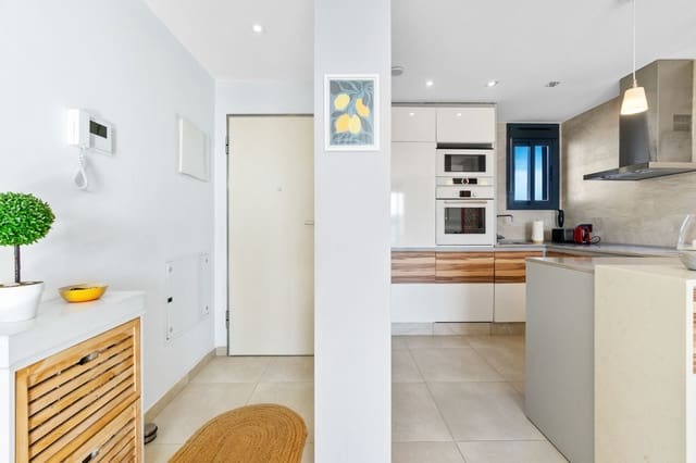 2 soverom Penthouse til salgs i Punta Prima, Torrevieja med svømmebasseng garasje - € 295 000 (Ref: 9409087)