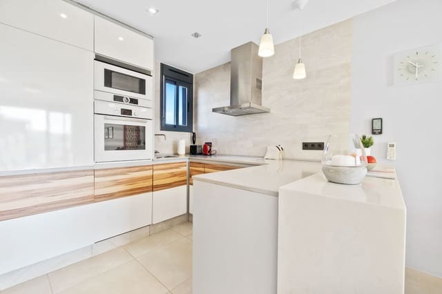 2 soverom Penthouse til salgs i Punta Prima, Torrevieja med svømmebasseng garasje - € 295 000 (Ref: 9409087)